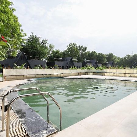 Oyo 48991 Serene Cottages And Resorts Vadodara Exterior foto
