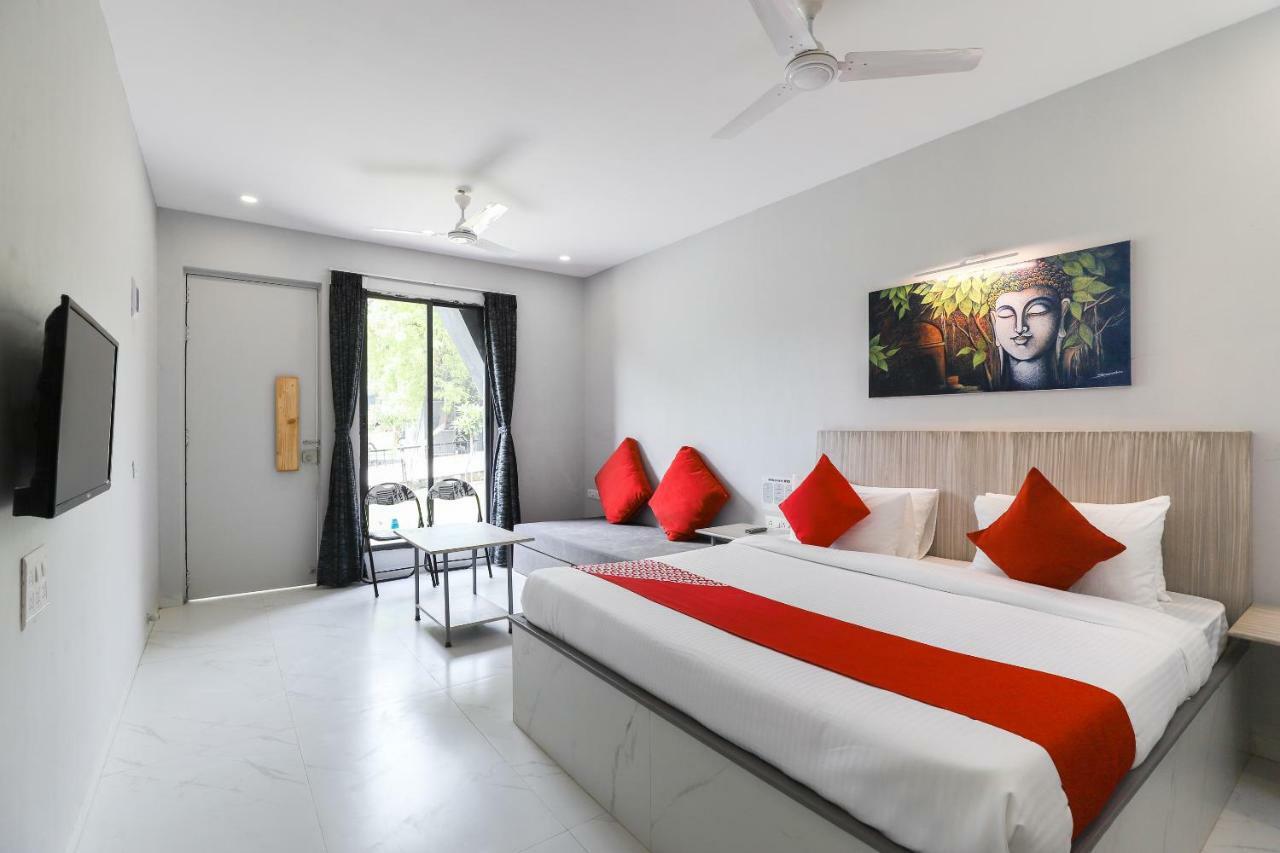 Oyo 48991 Serene Cottages And Resorts Vadodara Exterior foto